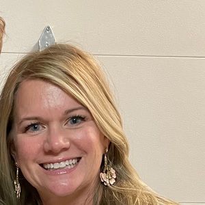 Meet your Posher, Christine